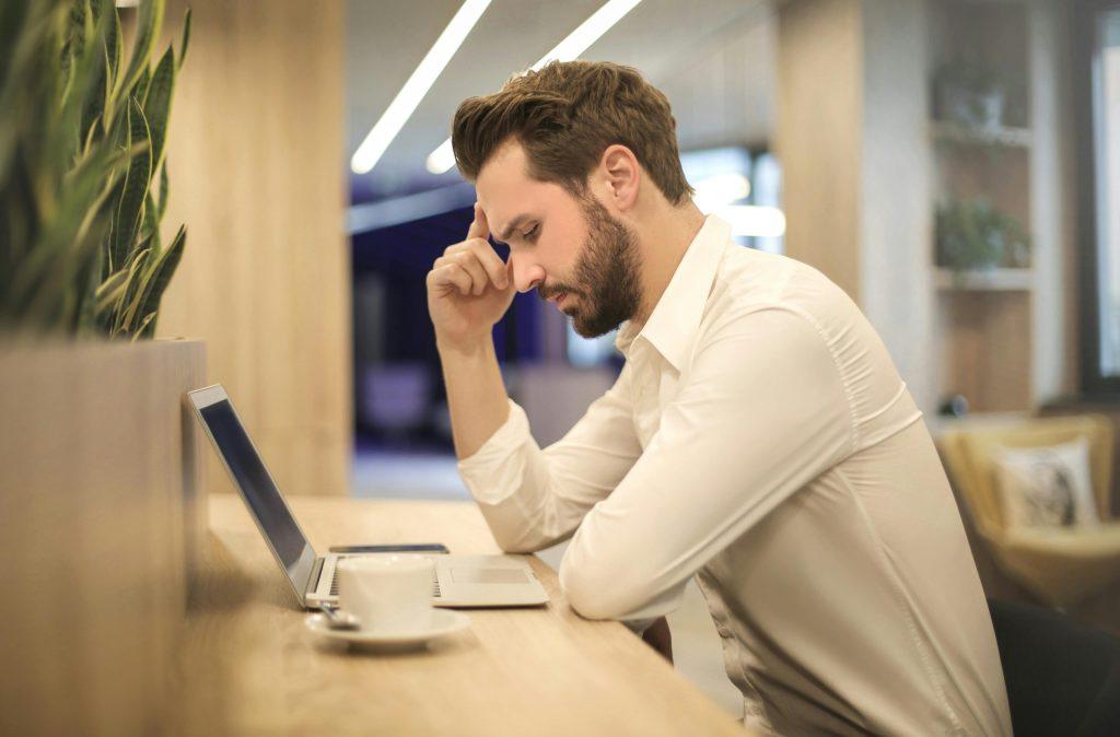 Man having brain fog from low testosterone